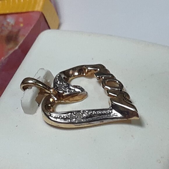 Estate .02ctw Natural Diamond Open Heart "MOM" 2Tone 10Kt Gold Pendant #20312